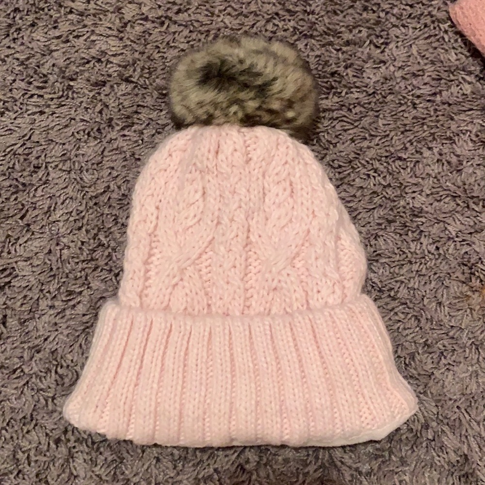 H&M pink hat